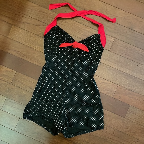 Vintage Pants - Tokyo Moto GRRRL Cotton retro 50’s style polka dot pin up romper size Small